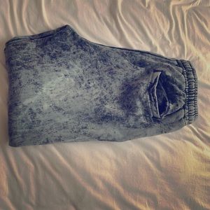 Acid wash jean joggers Men’s Medium